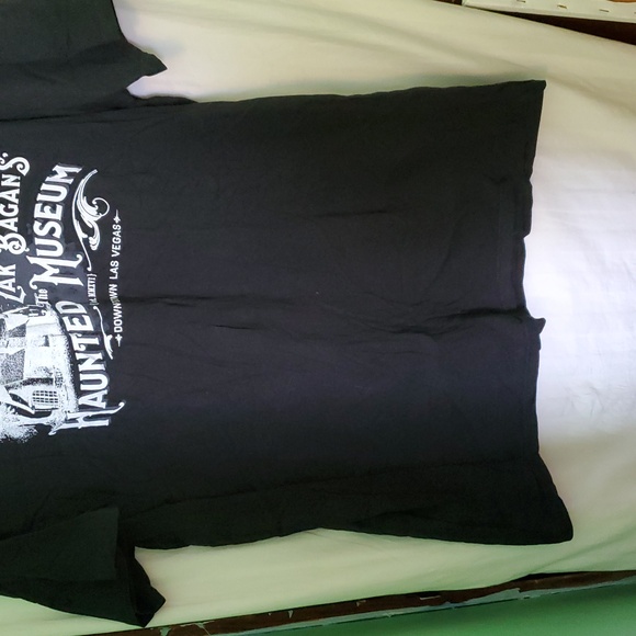 Zak Bagans The Haunted Museum T Shirt - Picture 4 of 9